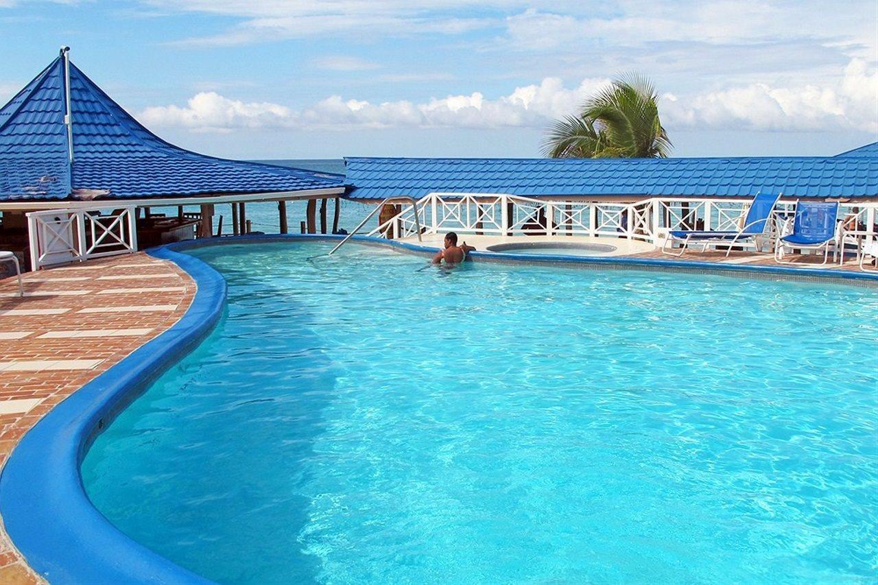 Negril Treehouse Resort Exterior photo