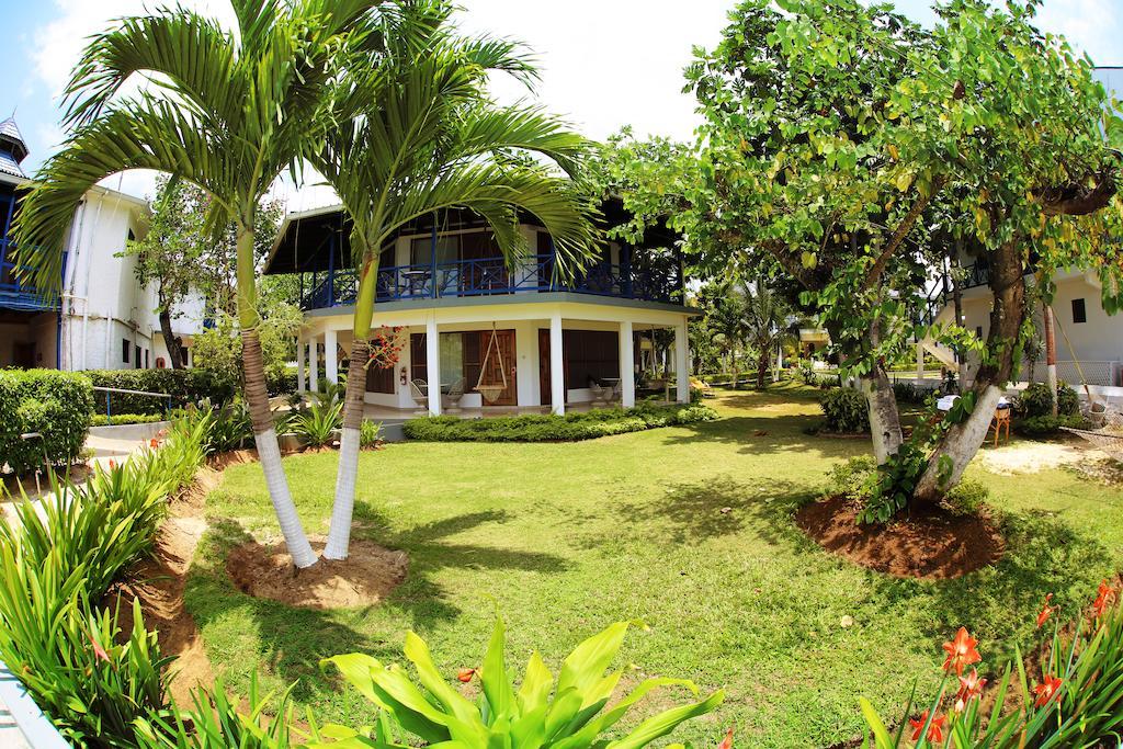 Negril Treehouse Resort Exterior photo